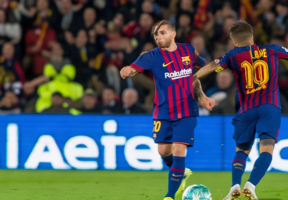 西甲巴萨传控哲学迎考验，英超榜首大战曼城利物浦战术对比，亚冠淘汰赛激战正酣